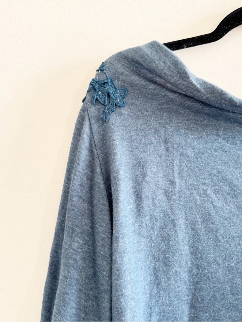 ANTHROPOLOGIE Lace Applique Blue Crewneck Sweater Meadow Rue Lightweight
